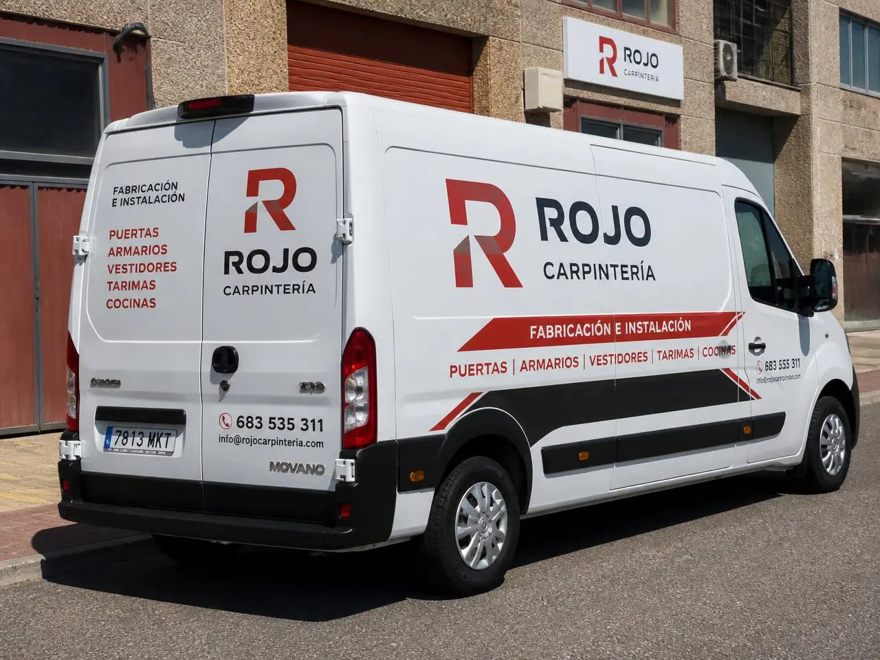 Vinilo impreso aplicado sobre la carrocería de una furgoneta